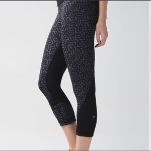 Lululemon Inspire Crop II-size 4